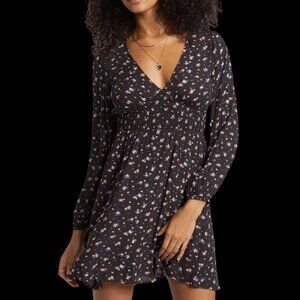 🌸NWT Billabong Women's in Ur Dreams V-Neck Mini Dress🌸